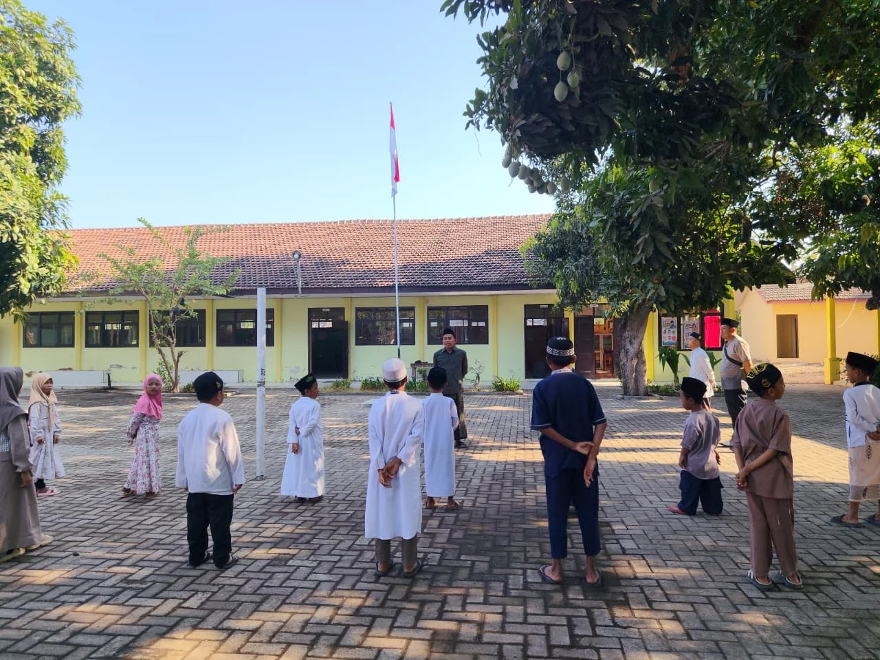 Dokumentasi Apel Menyambut Hari Satri Nasional